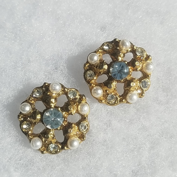 Pearl & Crystal Earrings - Picture 2 of 5